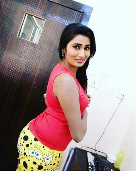 bhabhi ki hot pic|Free Indian Bhabhi Sexy Photos